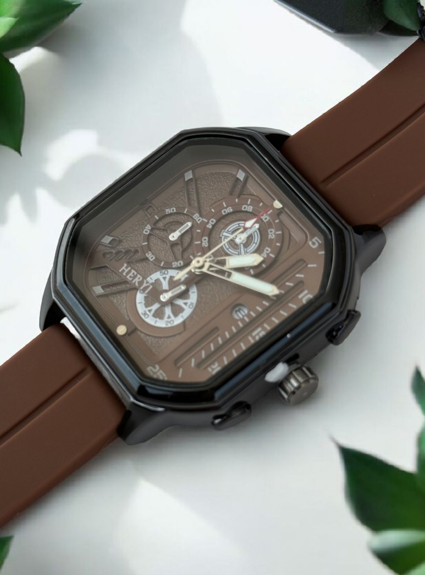 Heryi Magnetic Lock Watch – Premium Silicon Straps And Square Dial Watch