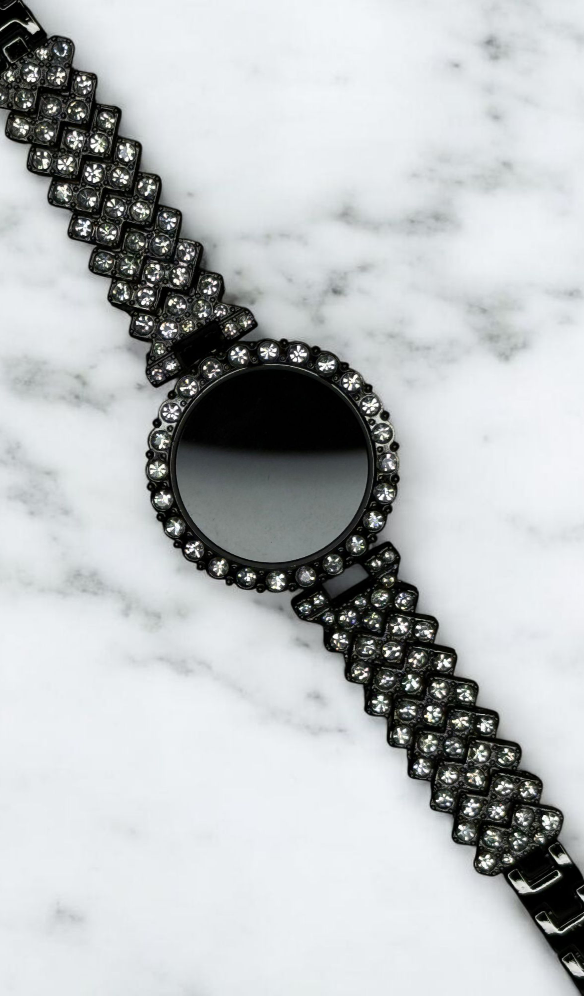 Elegant Ladies LED Smart Watch – A Fusion of Technology & Jewelry
