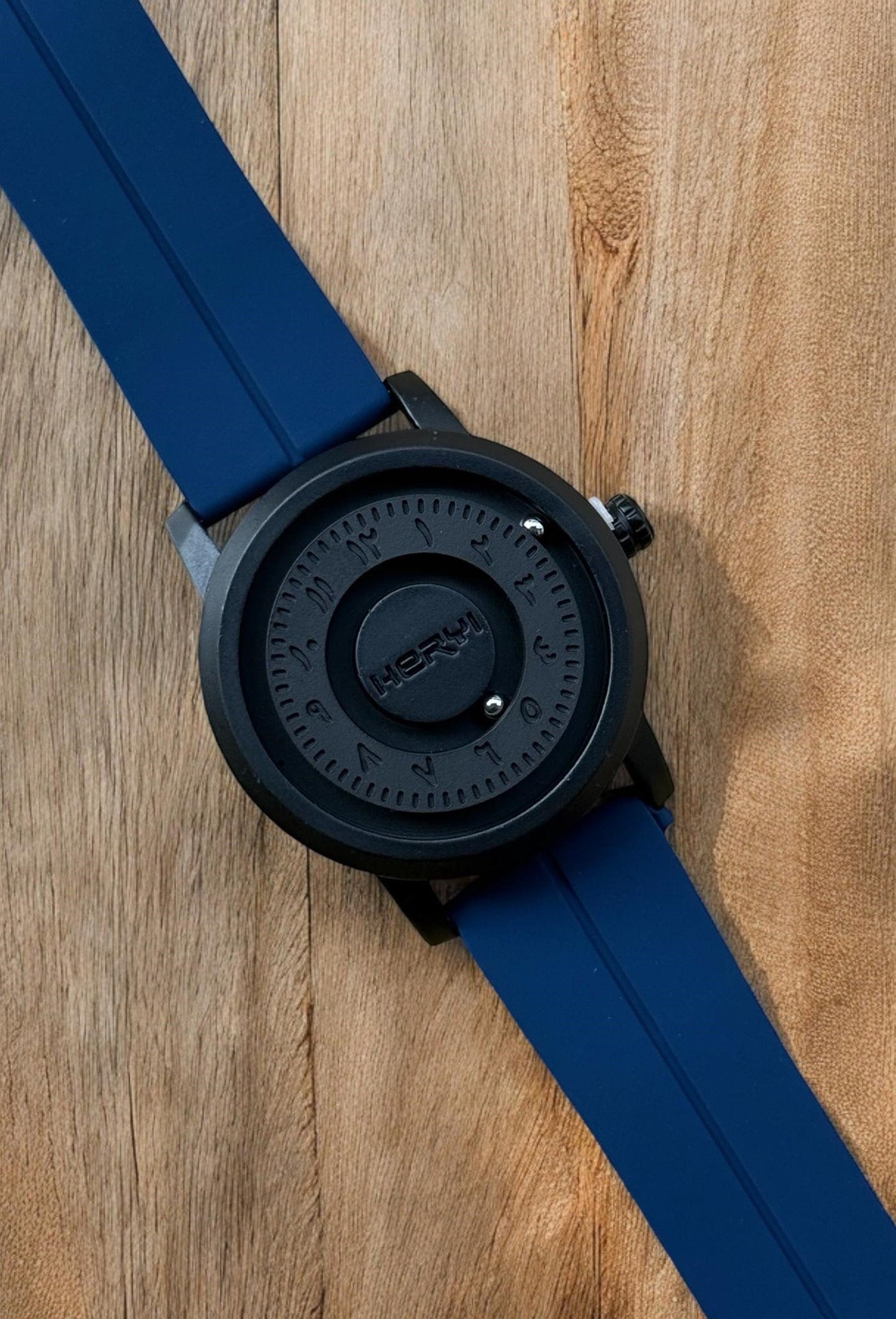 Revolutionary Bearing Watch – Silicon Straps & Pure Steel Case
