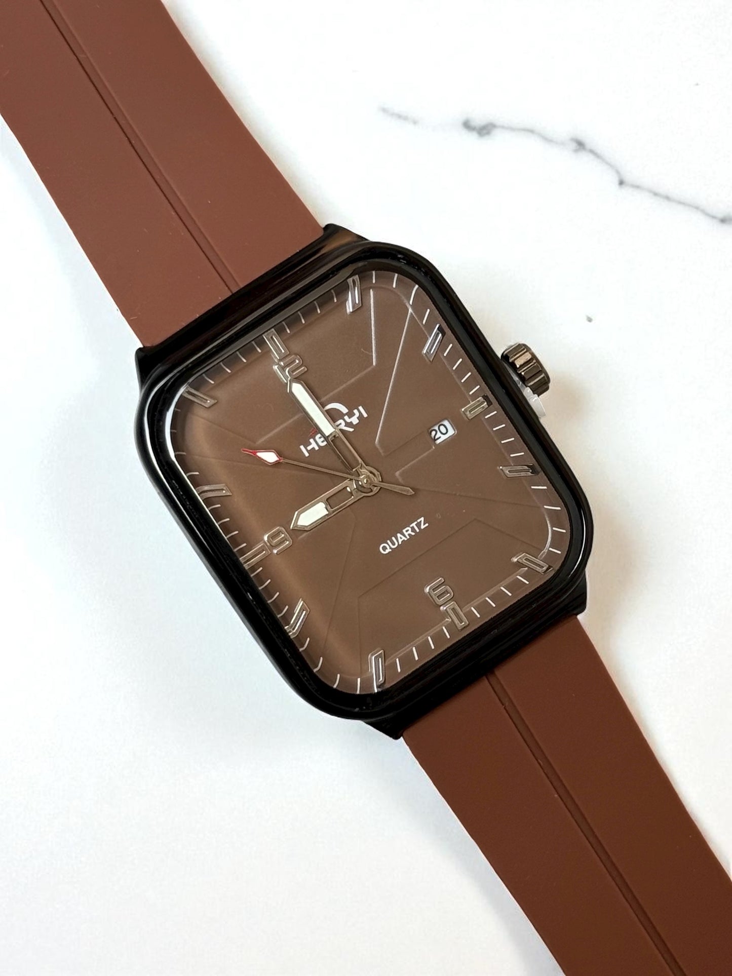 Heryi Watch – Premium Silicone Straps with Magnetic Lock