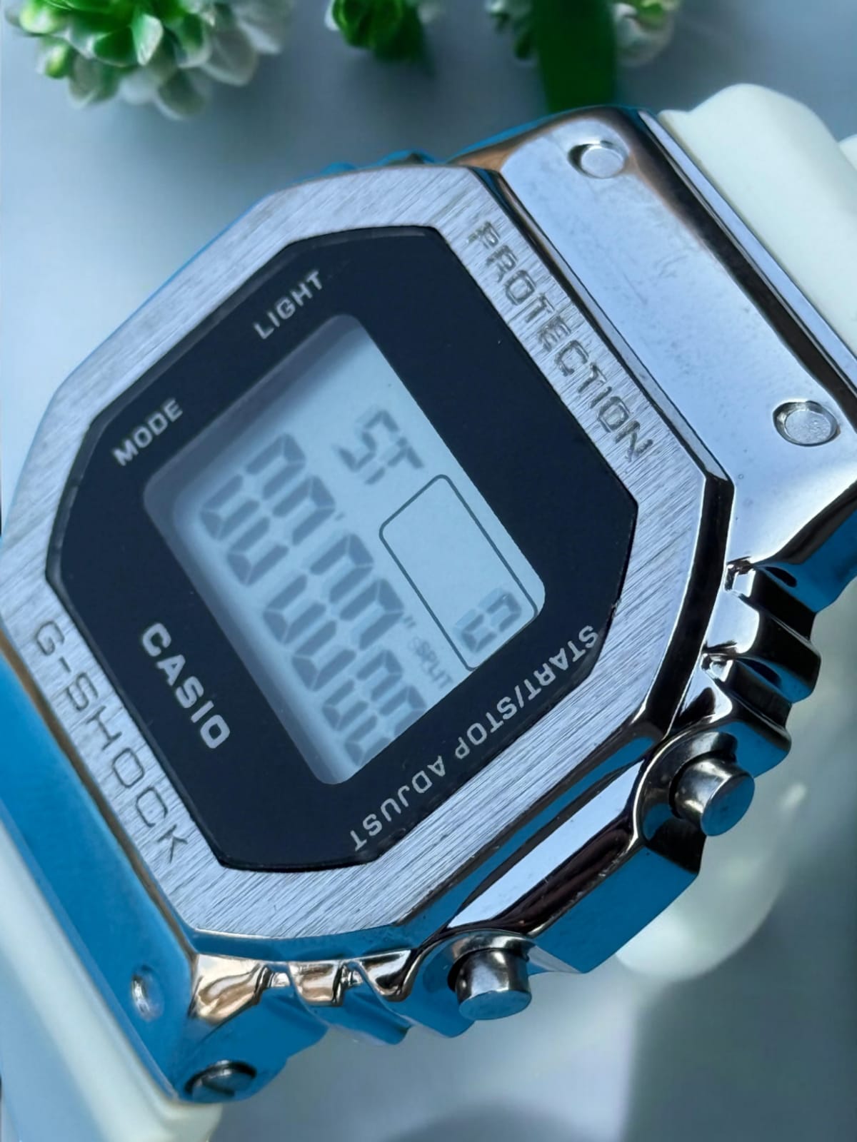 Casio G-Shock Men's Watch - Durable Rubber Strap, Shock-Resistant Design