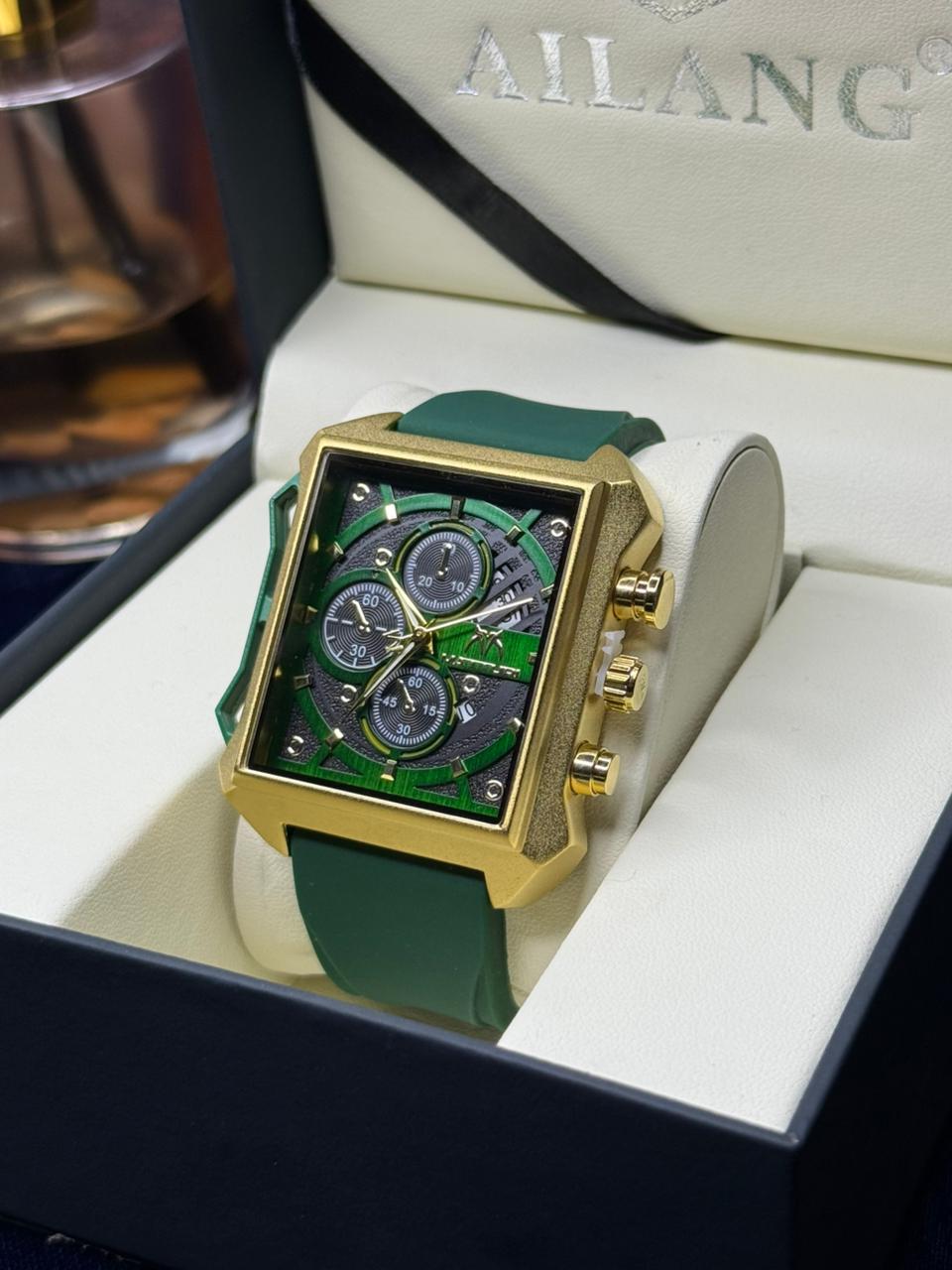 MATTURI Men's Analog Waterproof Wrist Watch with a Stainless Steel Case, Silicone Strap