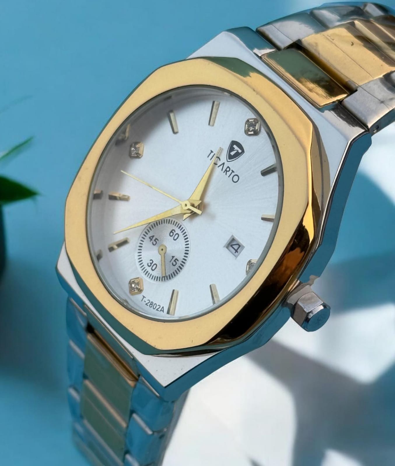Ticarto Men's Luxury Analog Watch - Sophisticated Design & Reliable Timekeeping