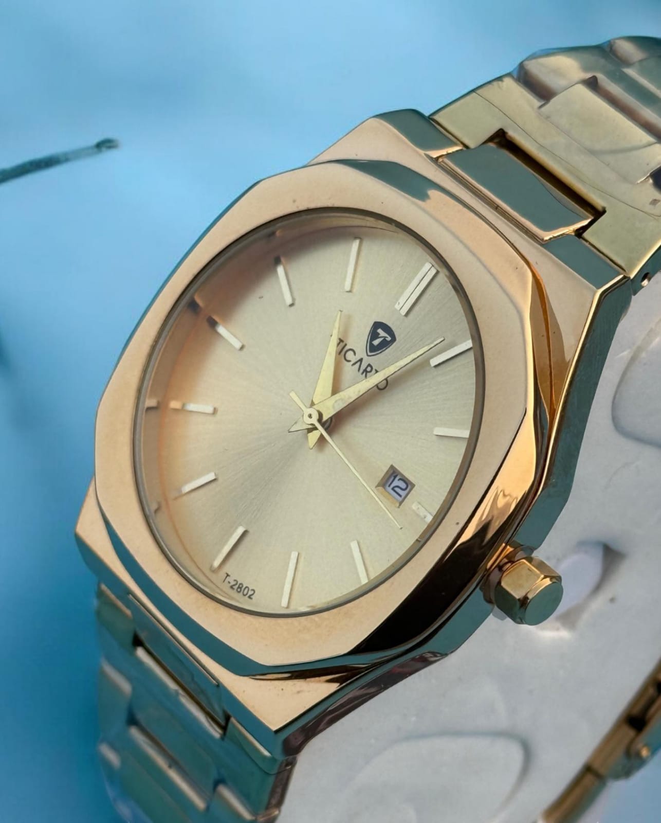 Ticarto Men's Luxury Analog Watch - Sophisticated Design & Reliable Timekeeping