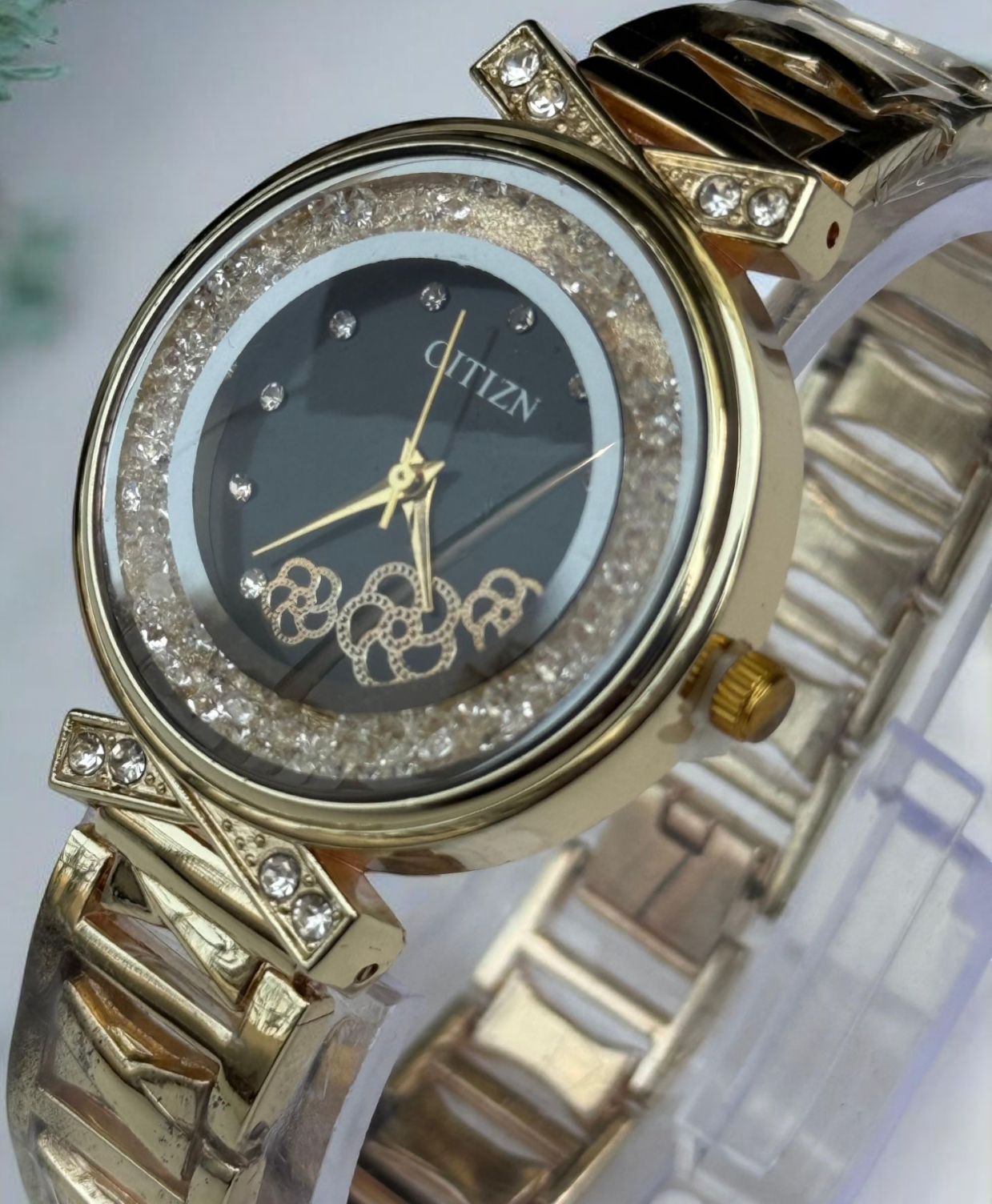 Citizn Women’s Stainless Steel Watch – Elegant and Reliable