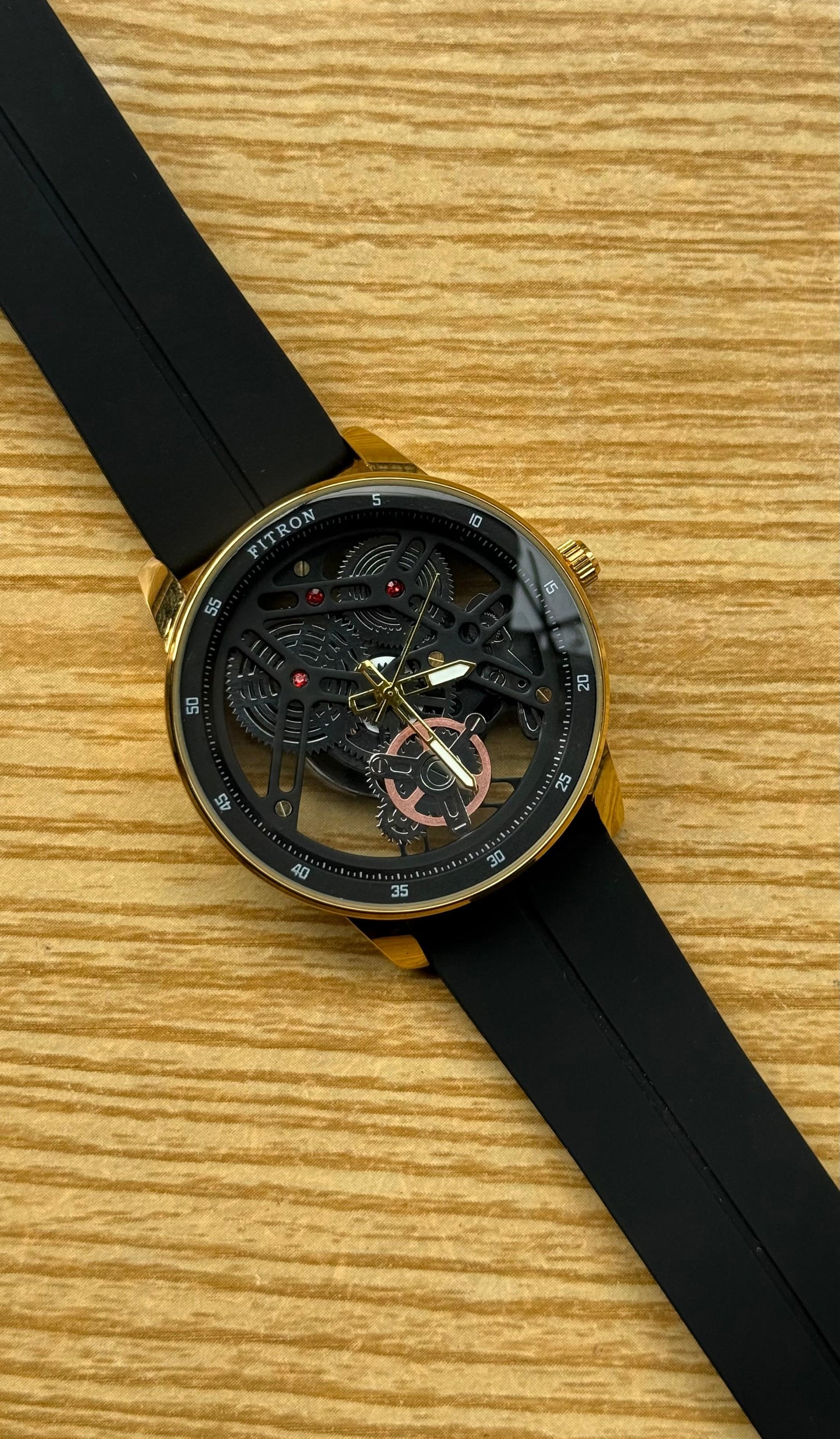 Premium silicon strap Watch – Magnetic Lock with Transparent Dial with