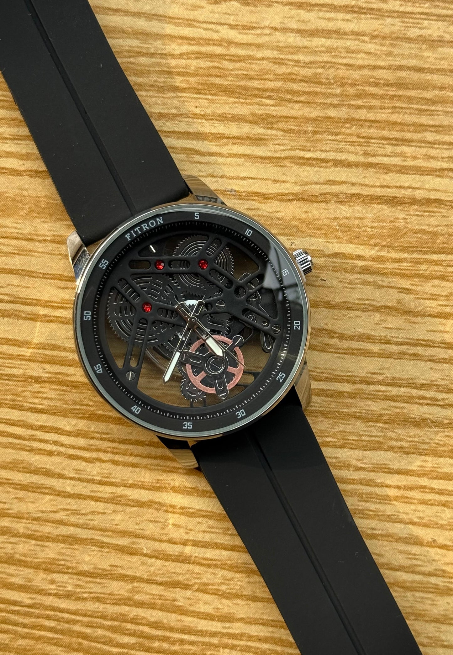 Premium silicon strap Watch – Magnetic Lock with Transparent Dial with