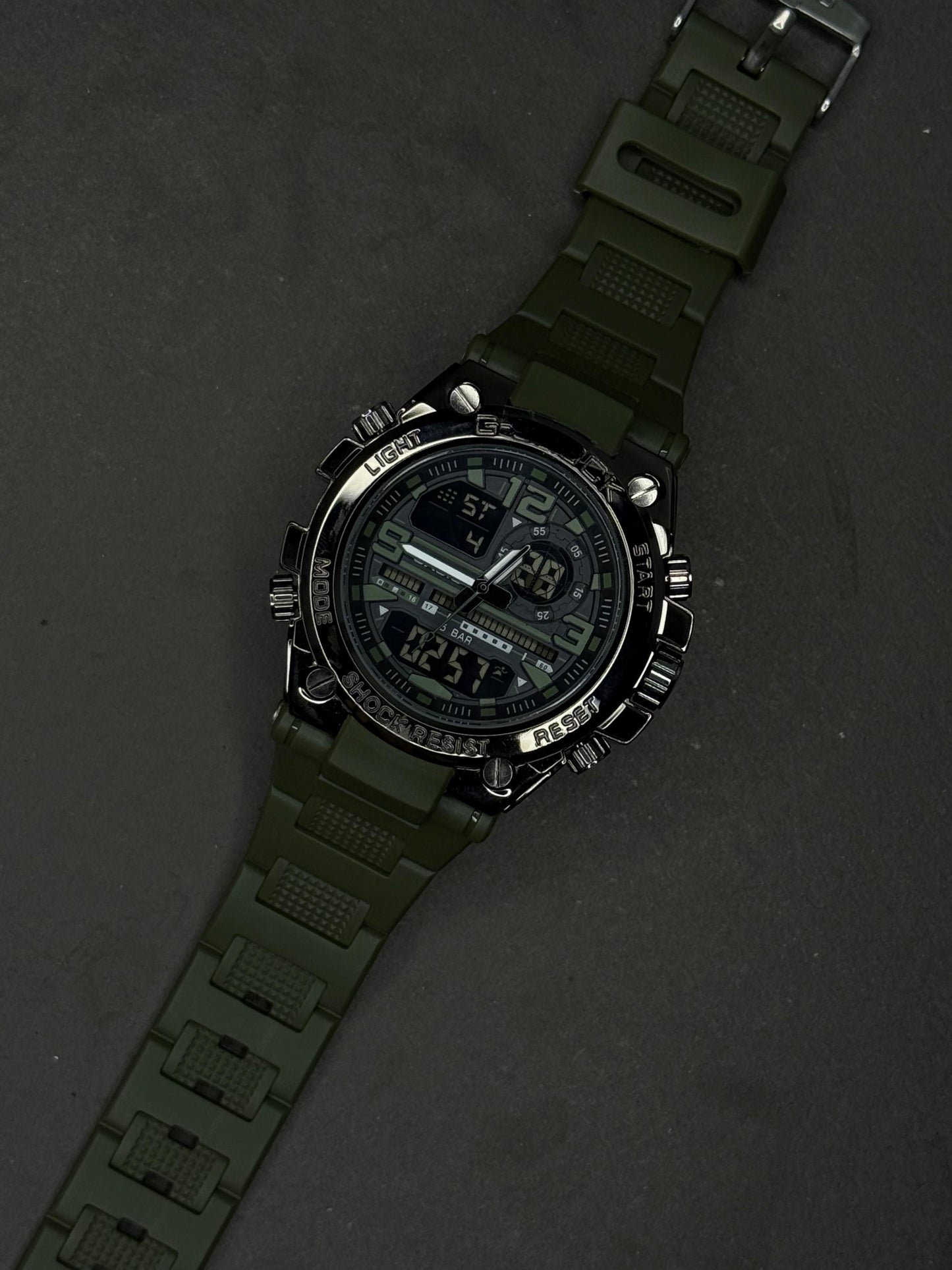 Premium Sports Watch with Metallic Dial – Dual Time, LED Light & Waterproof