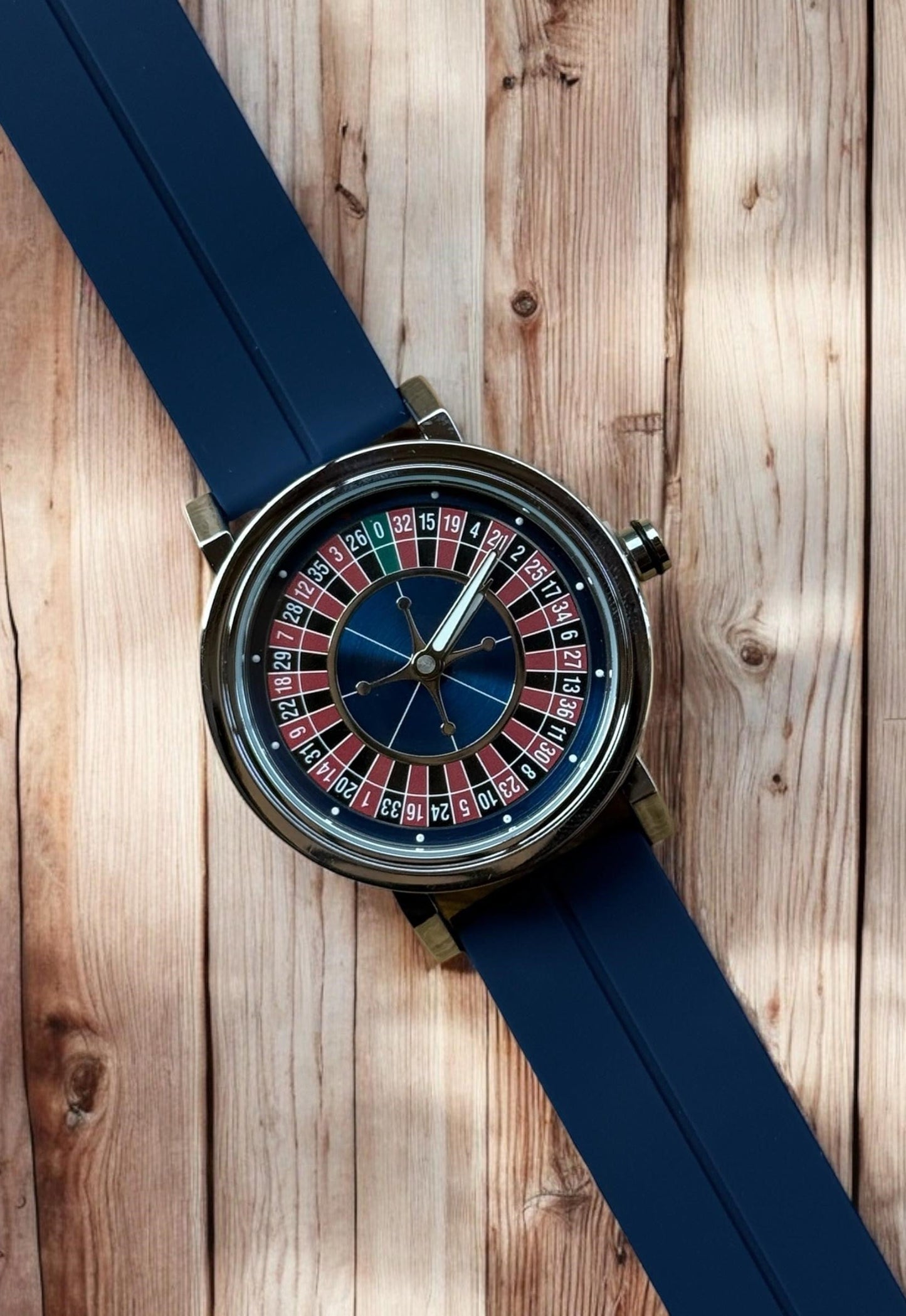 Rotatory Dial  Watch with Silicon Straps & Magnetic Lock