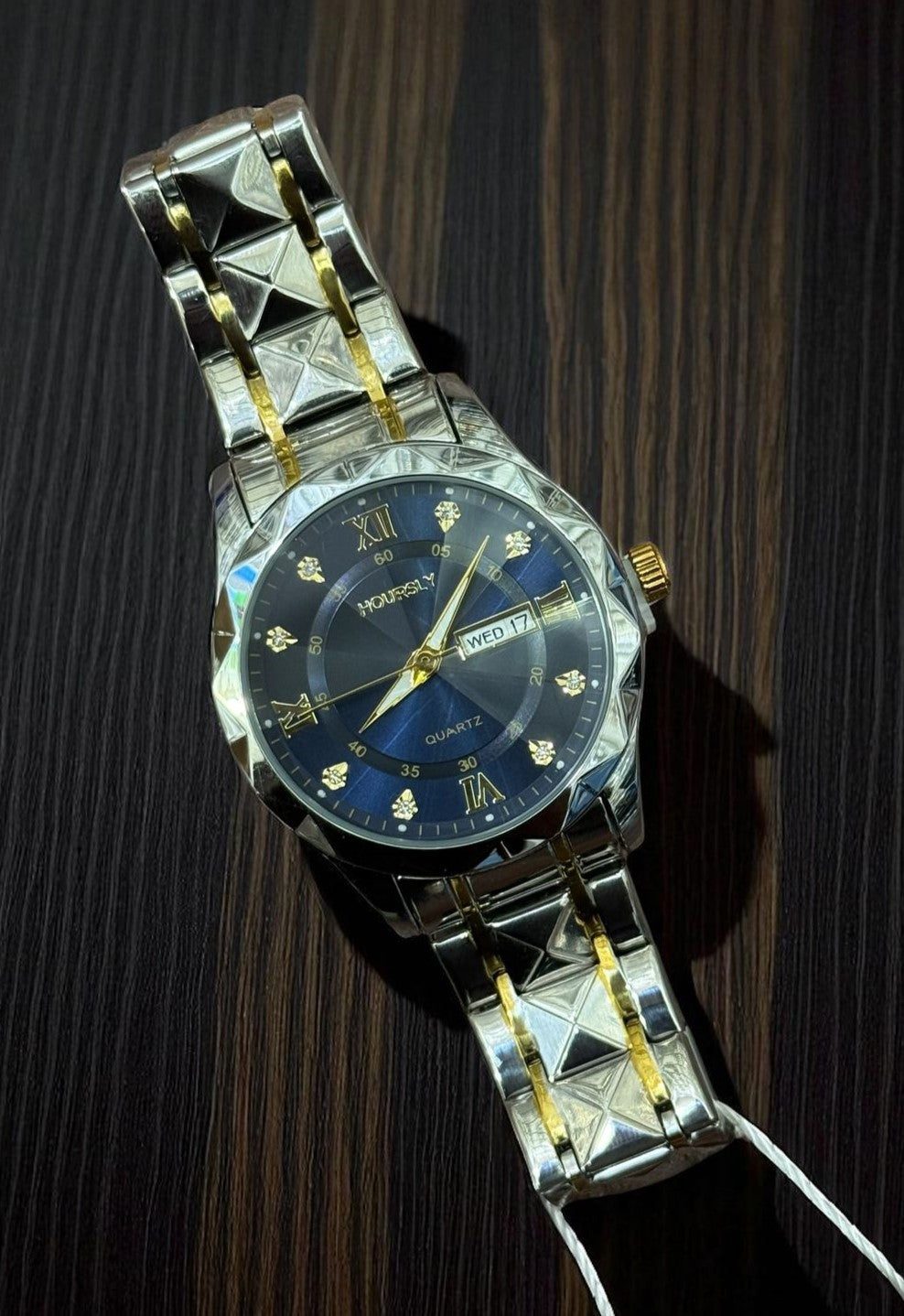 Hoursly Prism Facet-Cut Dial - Stainless Steel Bracelet