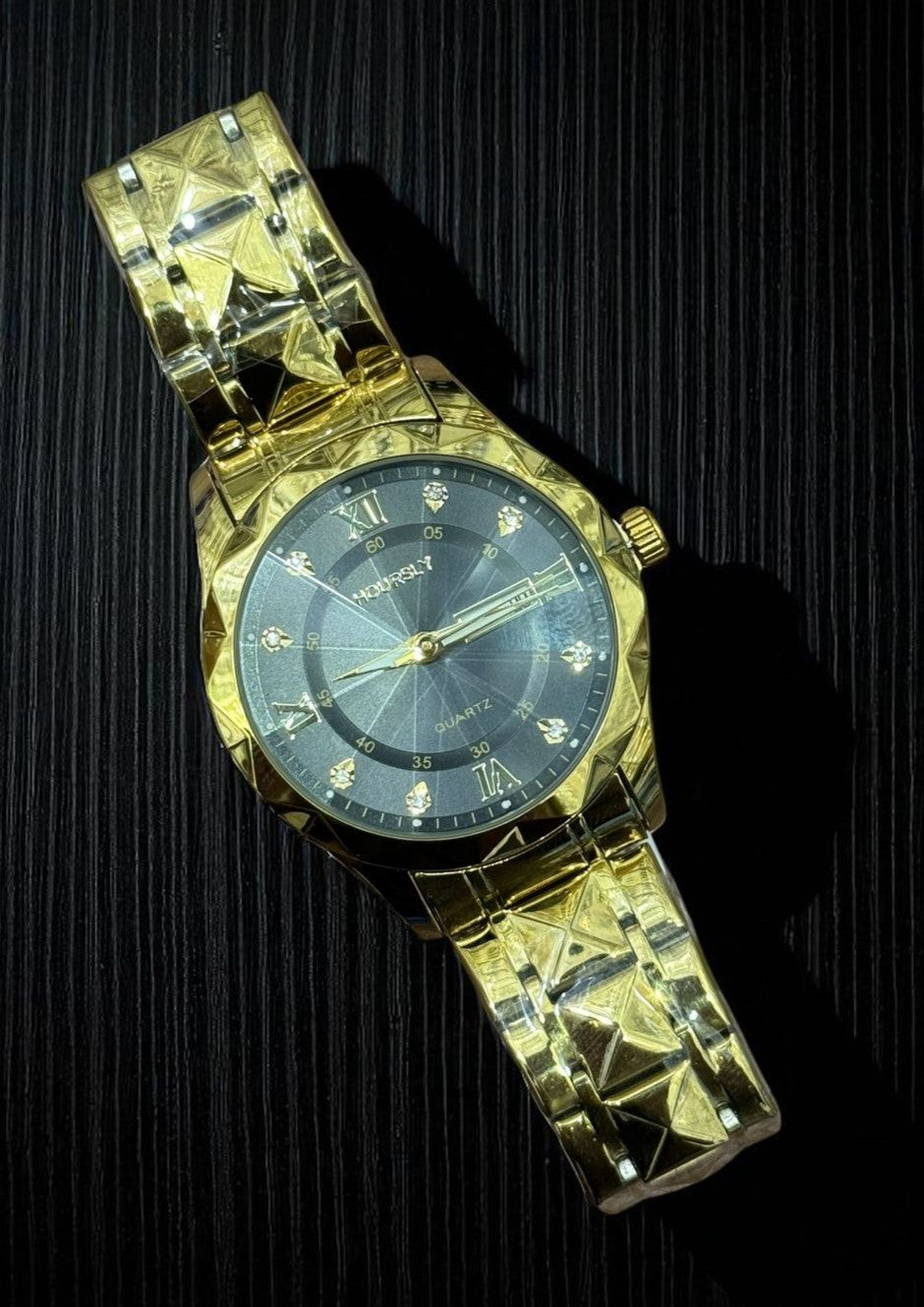 Hoursly Prism Facet-Cut Dial - Stainless Steel Bracelet