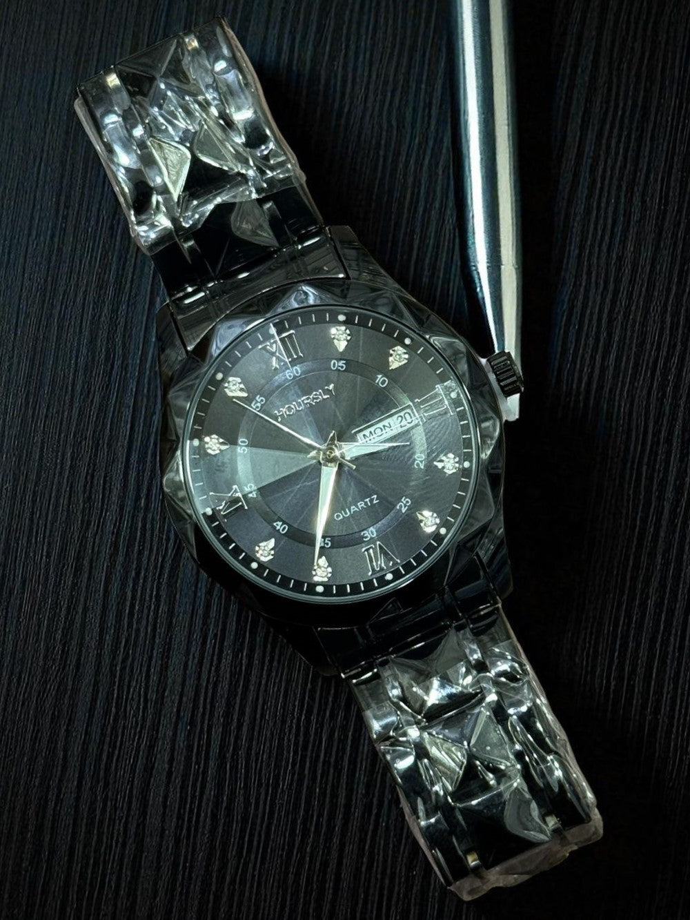 Hoursly Prism Facet-Cut Dial - Stainless Steel Bracelet