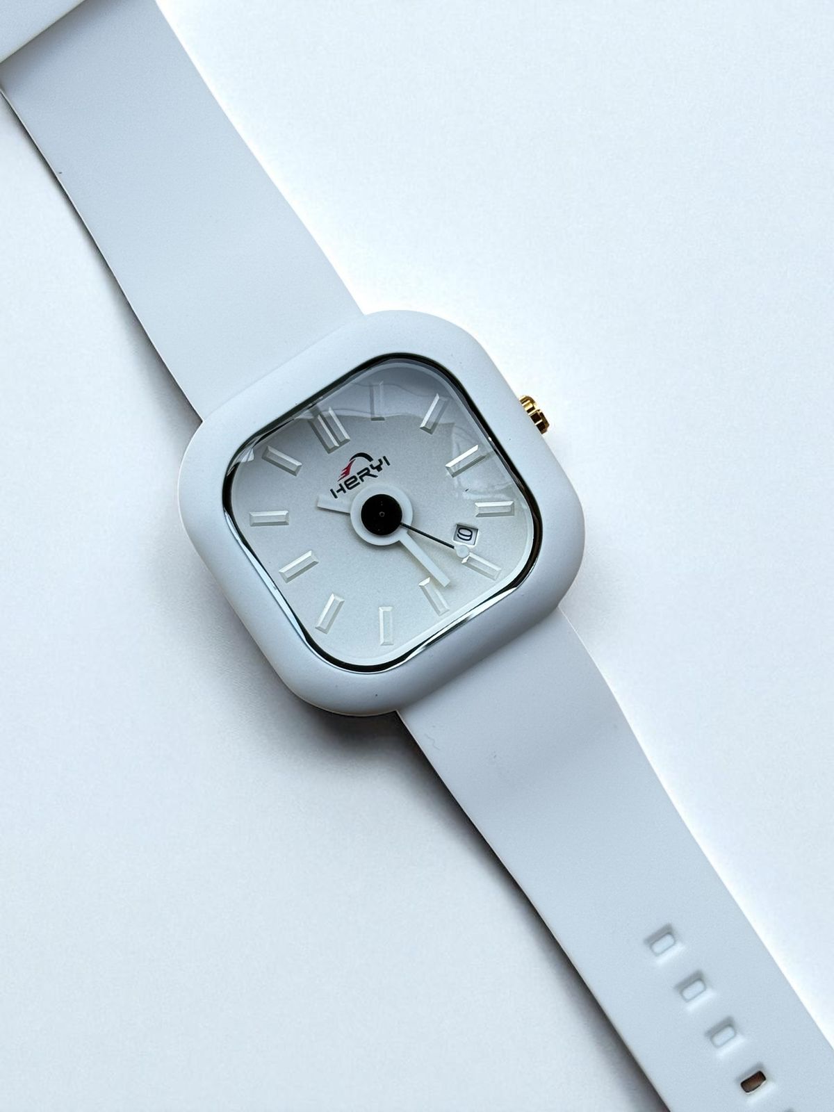 Heryi Square Watch | Sleek Matte Black Silicone Strap