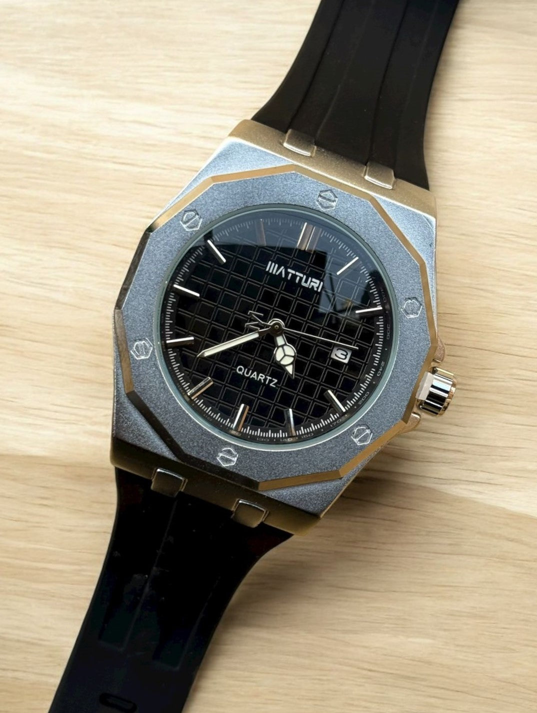 Matturi Scratch-Resistant Glass - Quartz Movement