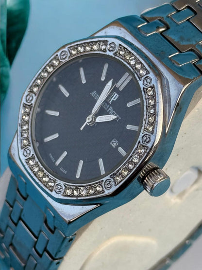 Audemars Piguet (AP) Women's Luxury Watch - Elegant & Timeless Design