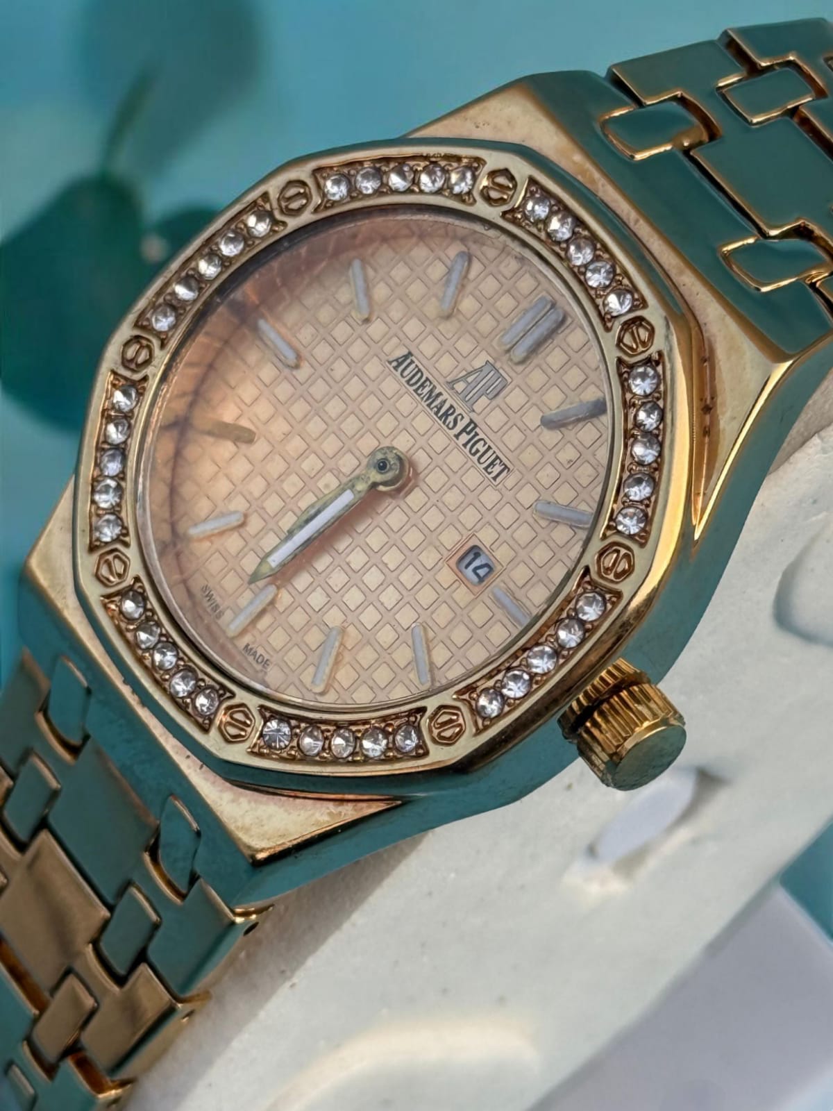 Audemars Piguet (AP) Women's Luxury Watch - Elegant & Timeless Design