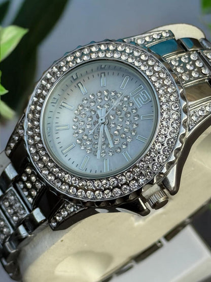 Bee Sister Women's Stylish Watch - Elegant Design & Precision Timekeeping