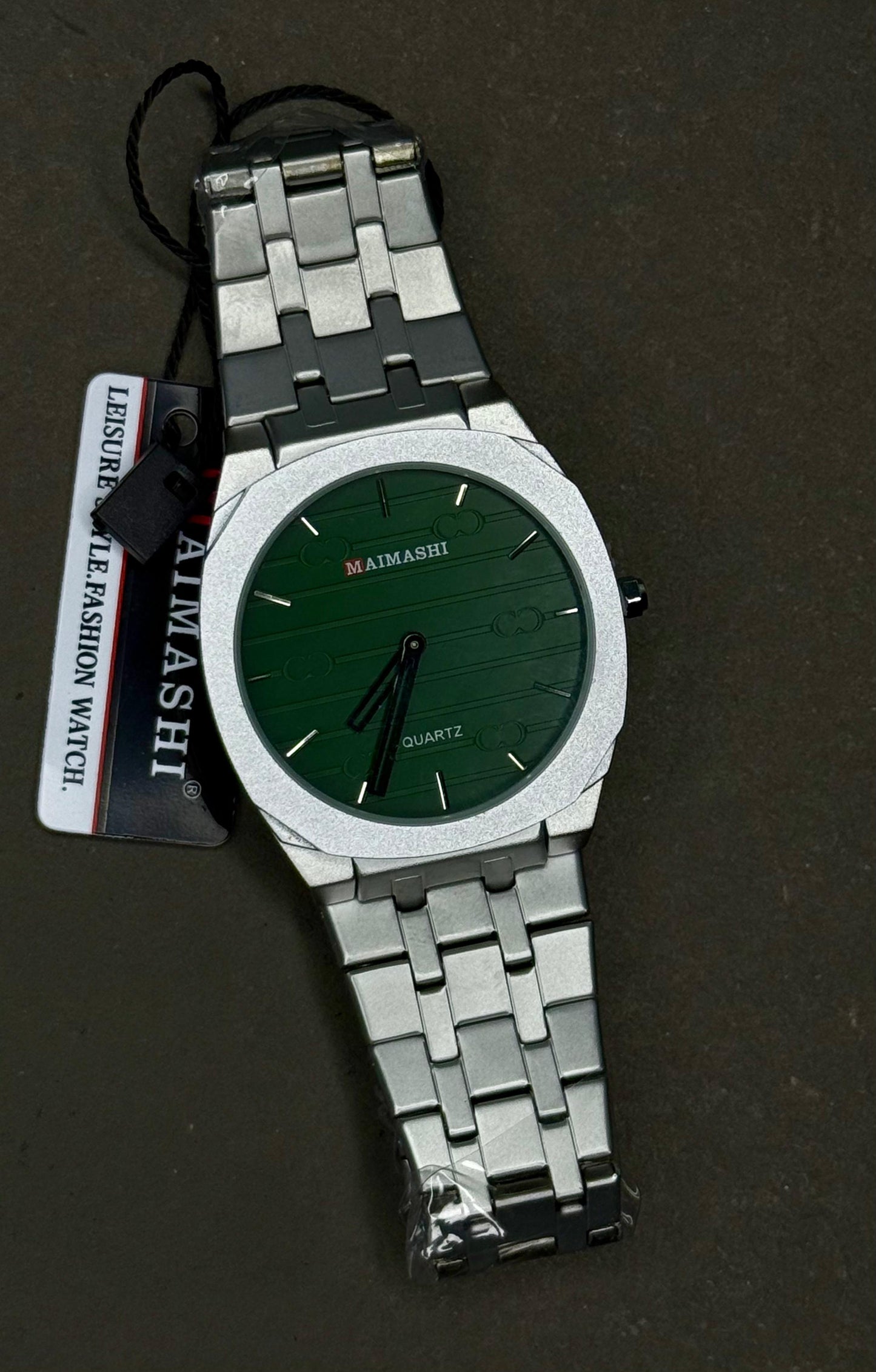 MaiMashi Elegant Slim Butterfly Lock Watch – Stainless Steel