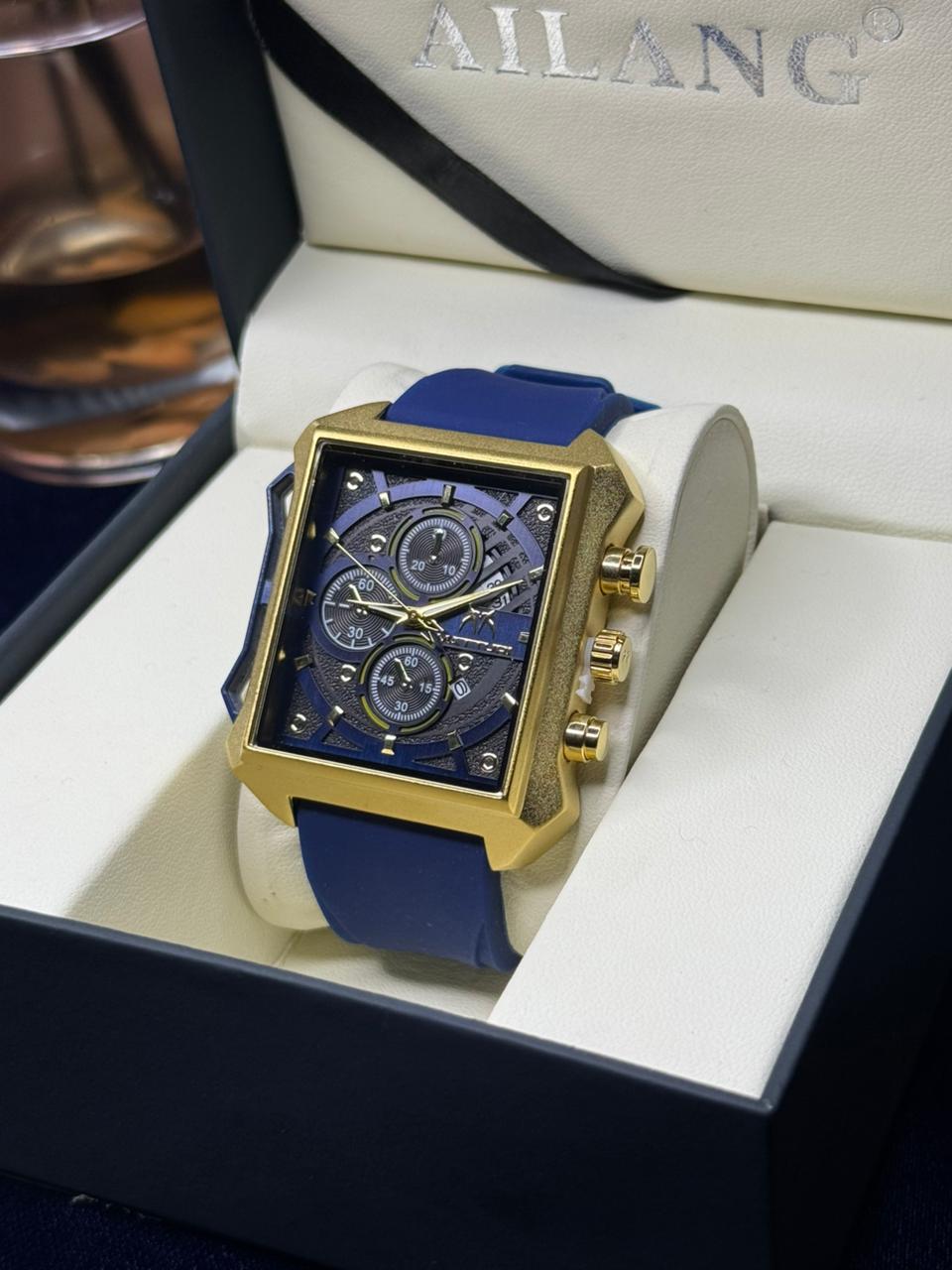 MATTURI Men's Analog Waterproof Wrist Watch with a Stainless Steel Case, Silicone Strap