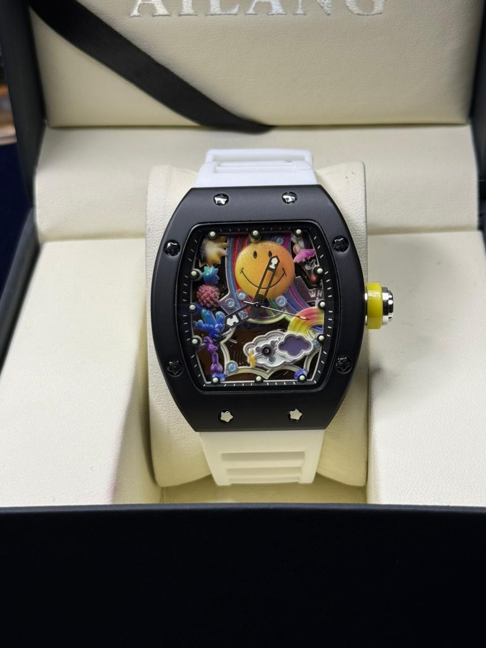 R-M Smiley Inspired Men,s Watch