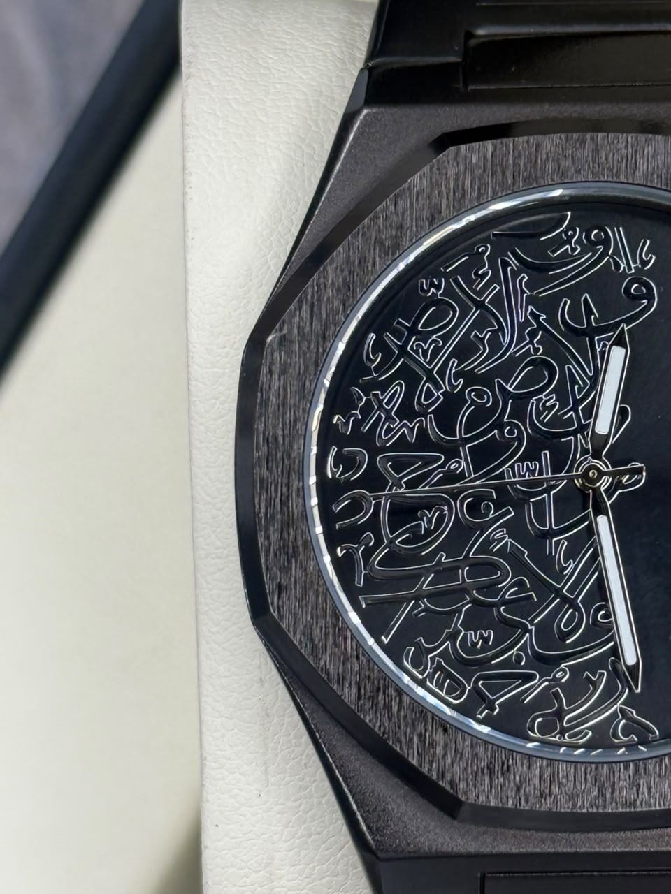 Bestwin - Arabic Numerals Engraved Dial